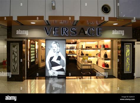 montgomery Versace Malaysia